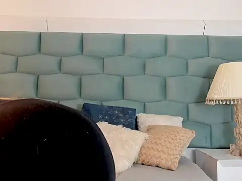 MiaMancini Chat XXX live