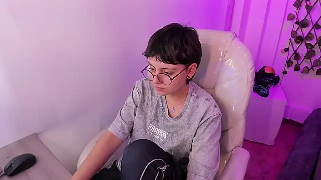 Nathaly_ds: απευθείας συνομιλία ΧΧΧ