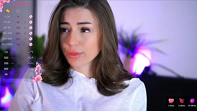 BabbyAisha Chat XXX in diretta