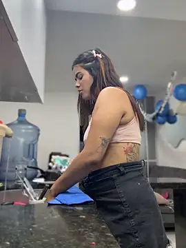 Czat XXX na żywo – Kaily_Sweet16