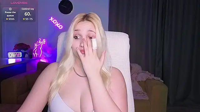 adrelaxina Adlı Modelin Canlı XXX Sohbeti