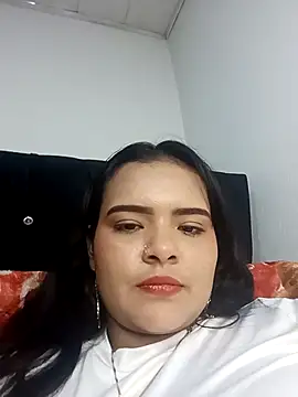 Emily_Rouse23 – Naživo XXX chat