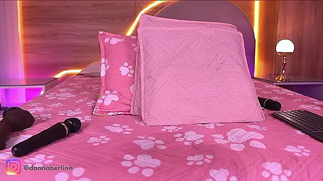 danna_berlin_'s Live XXX Chat