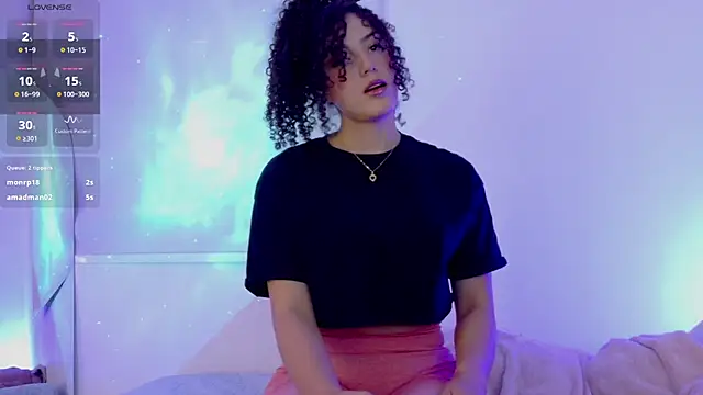 Lia_Tinez 现场XXX聊天