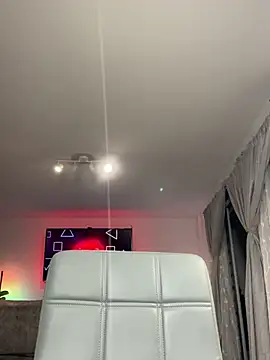 Chat XXX en directo de Frank_Farrell