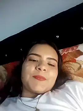 Emily_Rouse23のライブXXXチャット