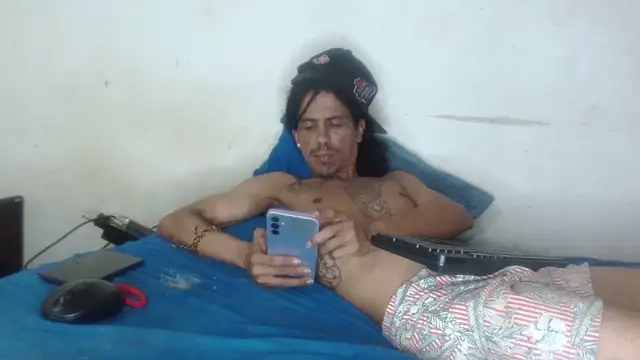 femboy_bigcock: διαδικτυακό σόου στην κάμερα