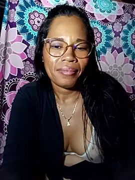 Chat +18 de Yandris_1212 ao vivo