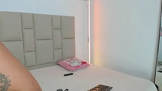 informaltease's Live XXX Chat