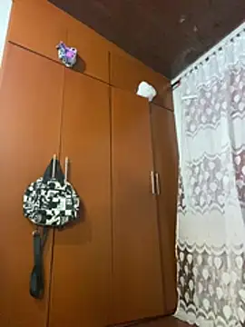 Chat +18 de MonicaSex_ ao vivo