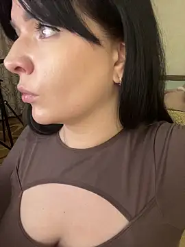 Poly_Nick's Live XXX Chat