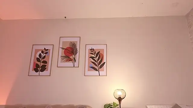 แชท XXX สดของ DahianaWalcott