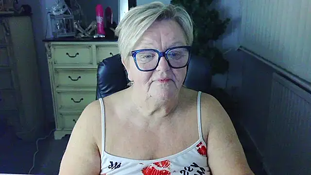 BridgetBlueEyes Live XXX Chat