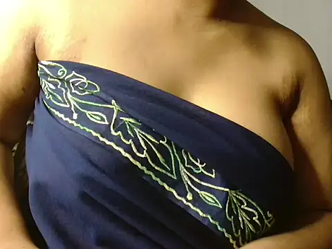 RaishaSEXY's Webcam Show