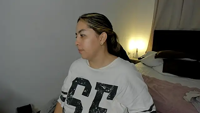 brithany_olson25's Live XXX Chat