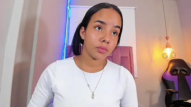 Roxy_Stonee – Live XXX-chat