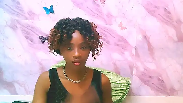 Živý XXX chat EbonyCreamy69