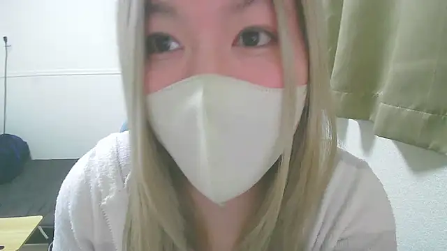 Remi_officialのライブXXXチャット