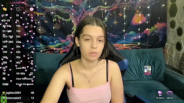 TanaMoonly 网络视讯表演