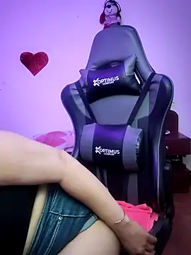 esmeralda_milfのライブXXXチャット