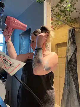 LilMissKaos: онлайн-секс-чат