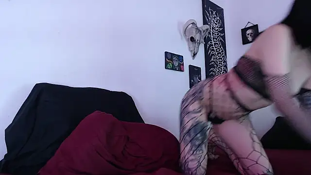 Valakiablood 라이브 XXX 채팅