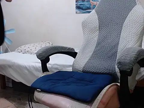 Mistress_Bigcockts' Live XXX Chat