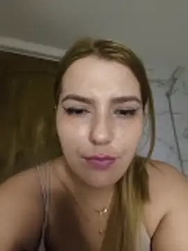 Czat XXX na żywo – Sakura_2000