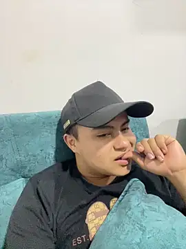 andresmahecha777's Webcam Show