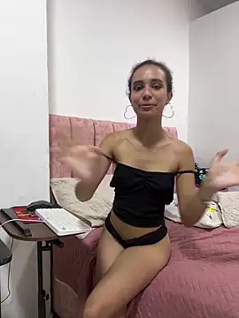 mainyummi's Live XXX Chat