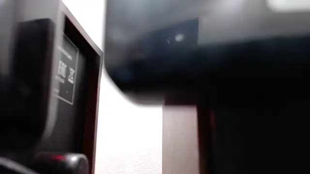 emiliaa_hot élő XXX-chatje