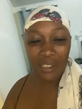 Cardiebae89のライブXXXチャット