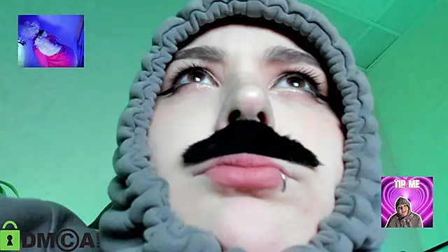 Mia_R0ss: онлайн-секс-чат