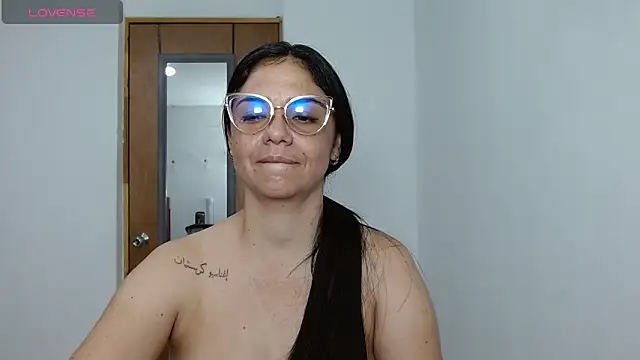 Вебкам-шоу selena_ferri