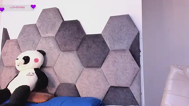 DulceJones Adlı Modelin Canlı XXX Sohbeti