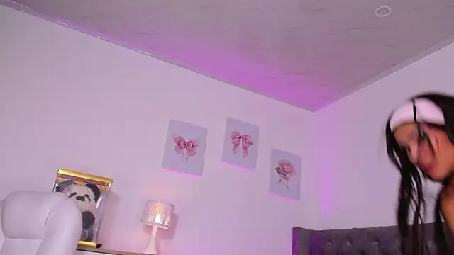 دردشة Molydoll الجنسية المباشرة