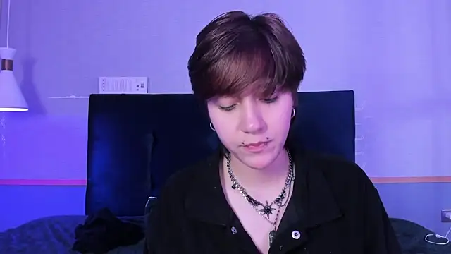 Tsuki_Maru: онлайн-секс-чат