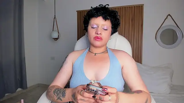 Chat XXX ao vivo de Alaska_deluxe