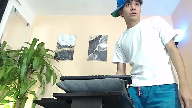 DesiresOfOlympus_ – Live XXX-chat