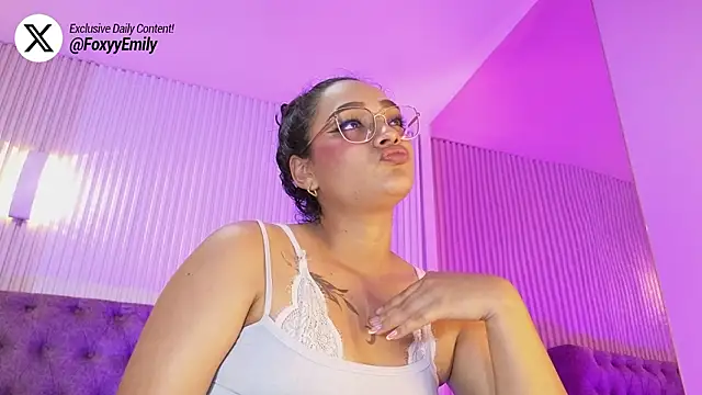 EMILYY_FOXY 라이브 XXX 채팅