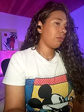 Chat XXX ao vivo de IVONNE_COLLINS33