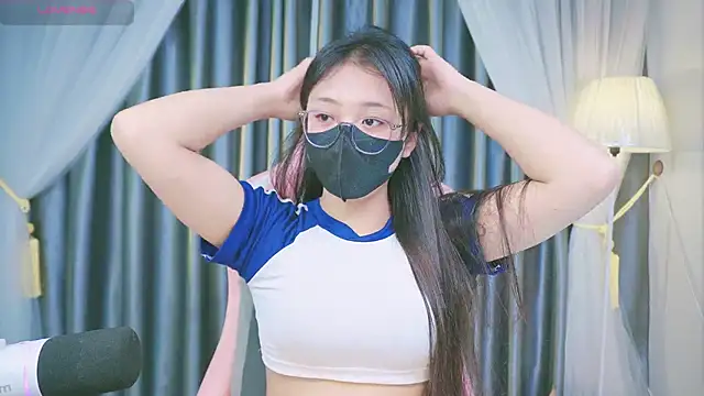 Cherry-26's Live XXX Chat