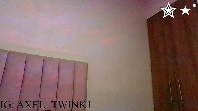 Show de axel_love13 na webcam