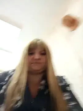 Office_Albertina Show in webcam