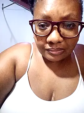 YELLOW_BONE Show in webcam