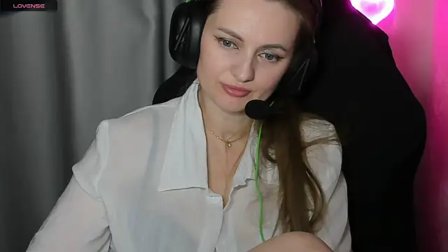 Show modela Viola_sweet na web-kameri