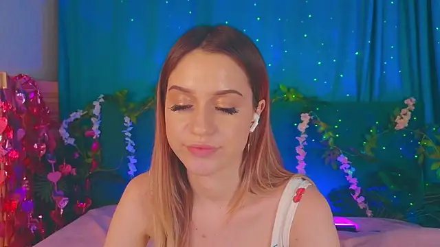 AlinaWalters' Live XXX Chat