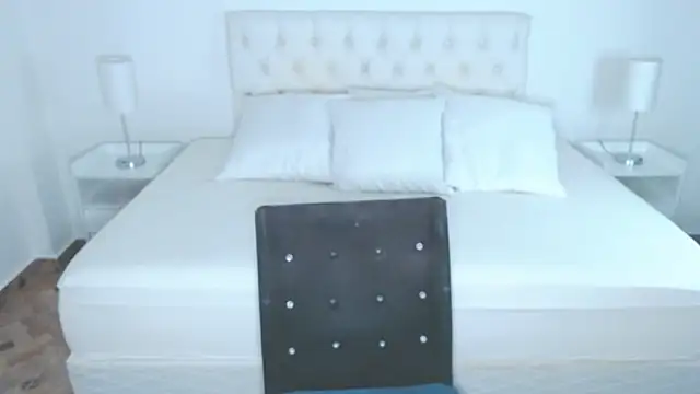 mr_hunterx élő XXX-chatje