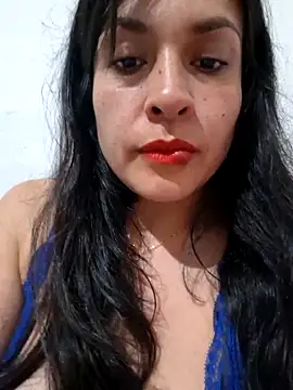 astridcollinsvip Adlı Modelin Canlı XXX Sohbeti