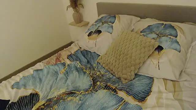 Show modela la_marseillaise na web-kameri